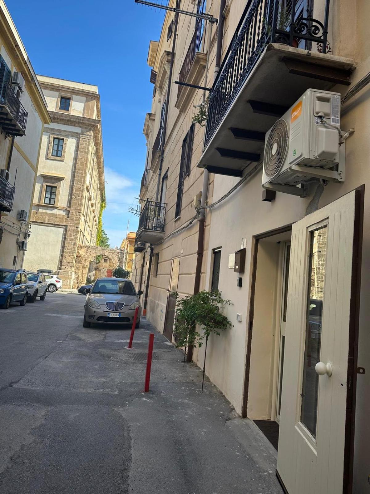 Scillo House Apartment Palermo Bagian luar foto
